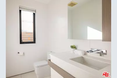 926 N Crescent Heights Blvd, Los Angeles, CA 90046 - Photo 38
