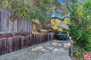 109 Muerdago Rd, Topanga, CA 90290 - Photo 32