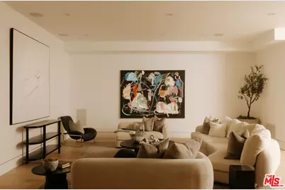 260 S Canyon View Dr, Los Angeles, CA 90049 - Photo 24