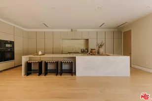 260 S Canyon View Dr, Los Angeles, CA 90049 - Photo 8