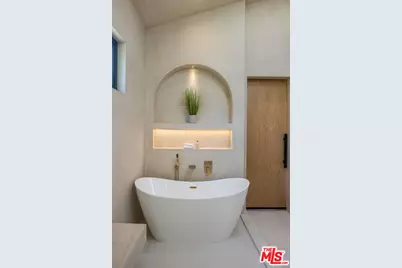 4029 East Blvd, Los Angeles, CA 90066 - Photo 26