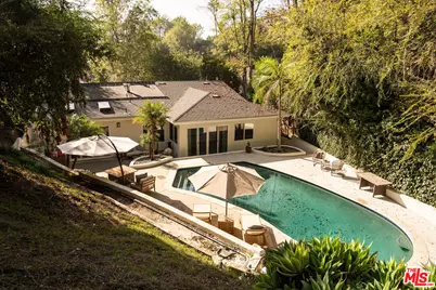 11202 Canton Dr, Studio City, CA 91604 - Photo 46