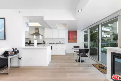 13600 Marina Pointe Dr #401, Marina del Rey, CA 90292 - Photo 8