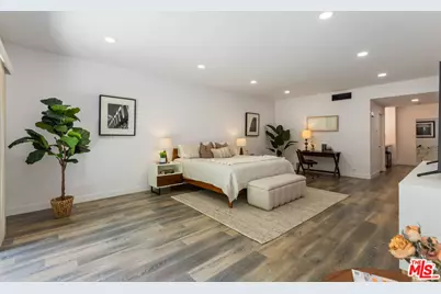 1210 N Kings Rd #101, West Hollywood, CA 90069 - Photo 16