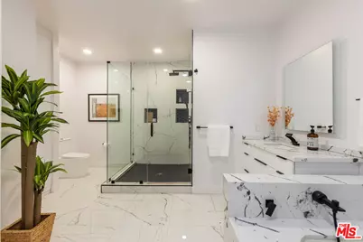 1210 N Kings Rd #101, West Hollywood, CA 90069 - Photo 18