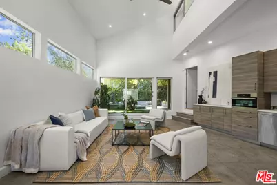 3239 Ledgewood Dr, Los Angeles, CA 90068 - Photo 22