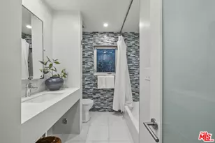 3239 Ledgewood Dr, Los Angeles, CA 90068 - Photo 24
