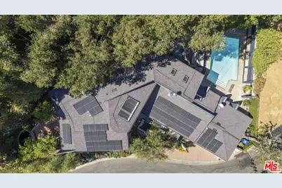 3239 Ledgewood Dr, Los Angeles, CA 90068 - Photo 2