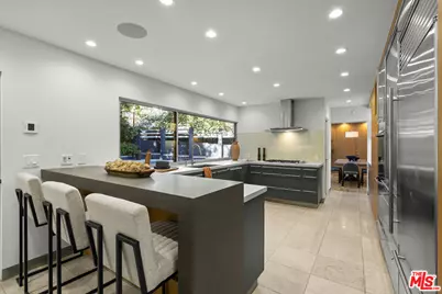 3239 Ledgewood Dr, Los Angeles, CA 90068 - Photo 14