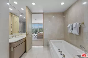 10490 Wilshire Blvd, Los Angeles, CA 90024 - Photo 16