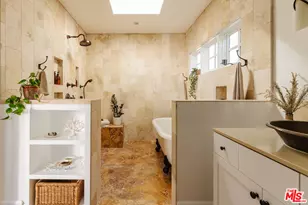 2034 N Berendo St, Los Angeles, CA 90027 - Photo 32