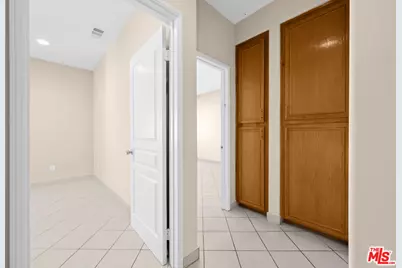 18930 Sherman Way #18, Reseda, CA 91335 - Photo 34