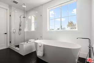 11602 Francis Pl, Los Angeles, CA 90066 - Photo 28