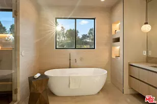 12122 Ivy Pl, Los Angeles, CA 90064 - Photo 32