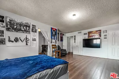 15623 Dorian St, Sylmar, CA 91342 - Photo 16