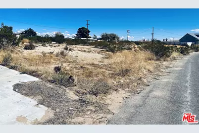 10211 Evelyn Ave, California City, CA 93505 - Photo 2