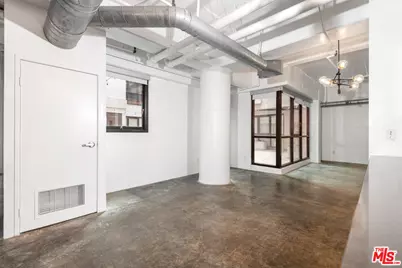 330 W 11th St #C03, Los Angeles, CA 90015 - Photo 10