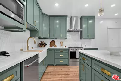 1588 W 49th St, Los Angeles, CA 90062 - Photo 20