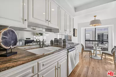 15167 Magnolia Blvd #E, Sherman Oaks, CA 91403 - Photo 12