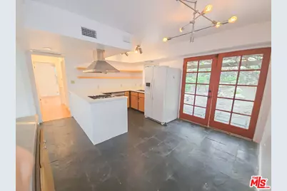 3670 Kelton Ave, Los Angeles, CA 90034 - Photo 8