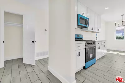 1716 W Piru St, Compton, CA 90222 - Photo 12