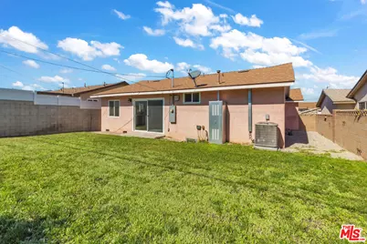 1716 W Piru St, Compton, CA 90222 - Photo 26