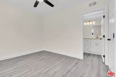 1716 W Piru St, Compton, CA 90222 - Photo 18