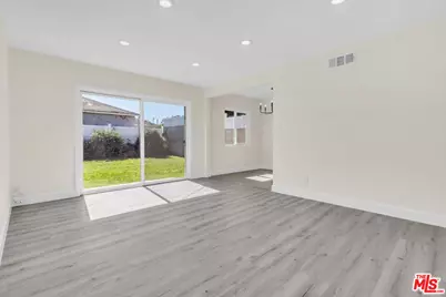 1716 W Piru St, Compton, CA 90222 - Photo 6