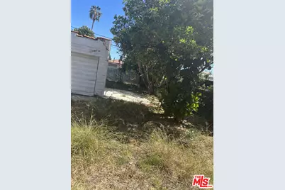 2232 S Ridgeley Dr, Los Angeles, CA 90016 - Photo 12