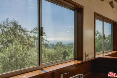 1030 E Mountain Dr, Santa Barbara, CA 93108 - Photo 12