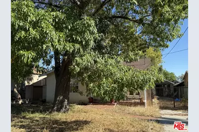 14224 Berg St, Sylmar, CA 91342 - Photo 2