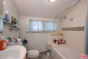 2226 W 28th St, Los Angeles, CA 90018 - Photo 40