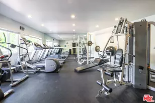 2385 Roscomare Rd, Los Angeles, CA 90077 - Photo 18