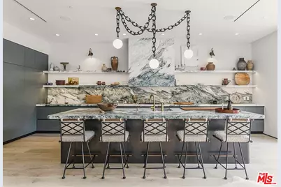 324 S Medio Dr, Los Angeles, CA 90049 - Photo 8