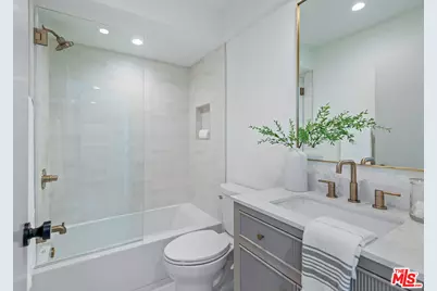13234 Fiji Way #B, Marina del Rey, CA 90292 - Photo 38