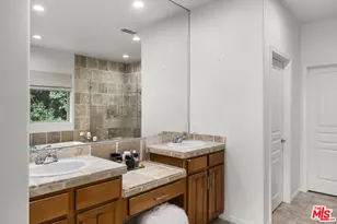 18330 Hanan Ct, Tarzana, CA 91356 - Photo 34