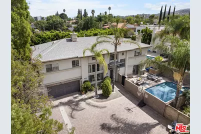 18330 Hanan Ct, Tarzana, CA 91356 - Photo 1