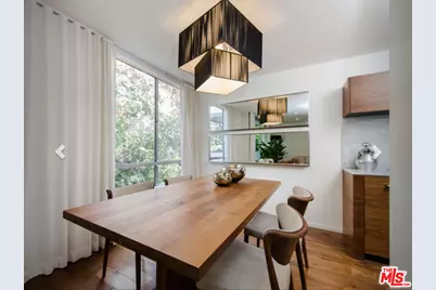 406 N Oakhurst Dr #204, Beverly Hills, CA 90210 - Photo 2