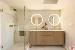 13700 Marina Pointe Dr, Marina del Rey, CA 90292 - Photo 12