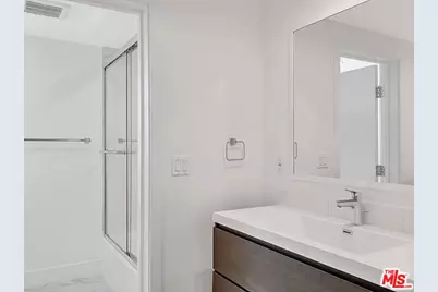 5750 Kester Ave, Van Nuys, CA 91411 - Photo 6