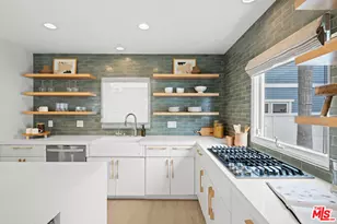 2332 Ocean Ave, Venice, CA 90291 - Photo 12