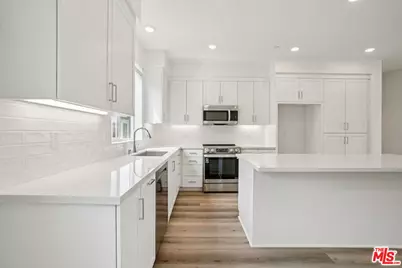 1681 Coral Sea Ln, Los Angeles, CA 90732 - Photo 12