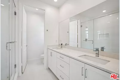 1681 Coral Sea Ln, Los Angeles, CA 90732 - Photo 24