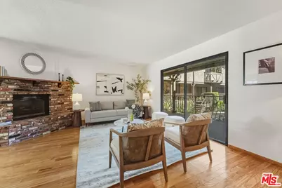 645 E Magnolia Blvd #F, Burbank, CA 91501 - Photo 10