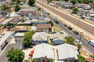 11012 Willowbrook Ave, Los Angeles, CA 90059 - Photo 14