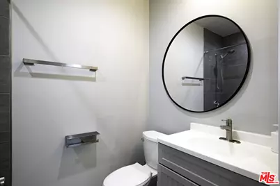 1561 S Harvard Blvd, Los Angeles, CA 90006 - Photo 10