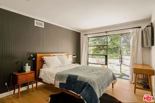 8251 Skyline Dr, Los Angeles, CA 90046 - Photo 20