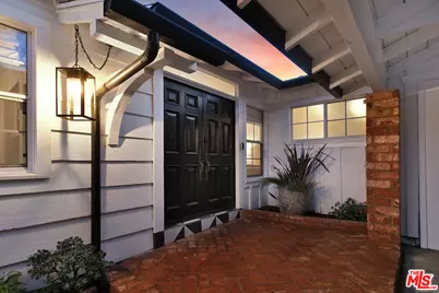 12614 Morrison St, Valley Village, CA 91607 - Photo 2