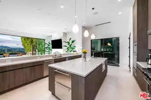 16167 Royal Oak Rd, Encino, CA 91436 - Photo 10