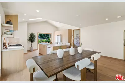14742 Weddington St, Sherman Oaks, CA 91423 - Photo 6